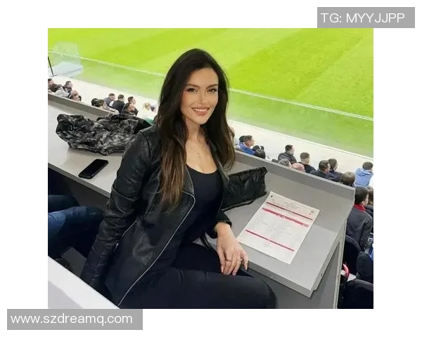 穆氏足球明星女友最新照片曝光引发热议网友纷纷点赞评论不断 穆氏足球明星女友最新照片曝光引发热议网友纷纷点赞评论不断