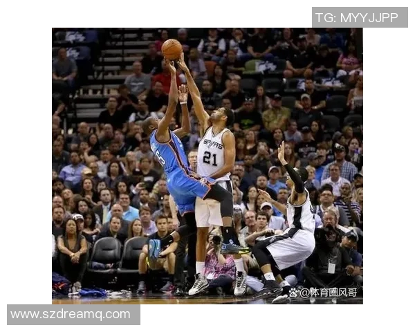 篮球明星的篮球技术全解析从基础到巅峰的全面探讨与技巧分享 篮球明星的篮球技术全解析从基础到巅峰的全面探讨与技巧分享